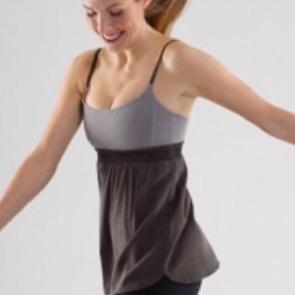 - Lululemon tank - Picture 10 of 11